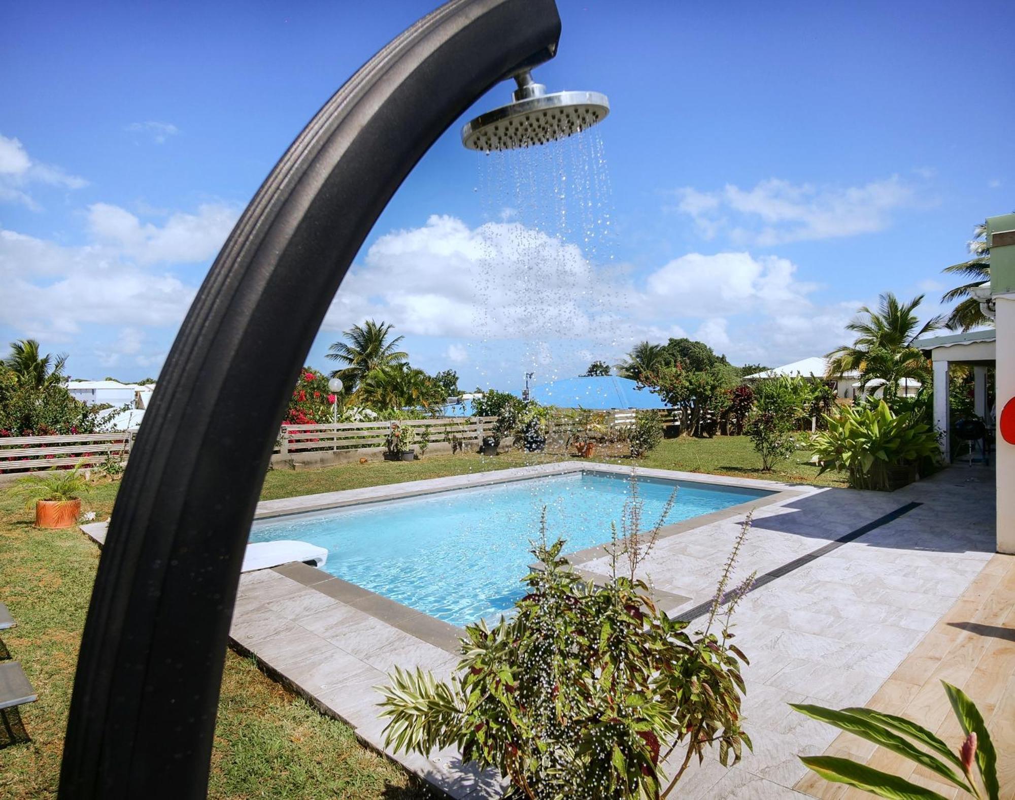 Villa Oneway, Piscine Privee, Classee 3 Etoiles Sainte-Rose Exterior foto